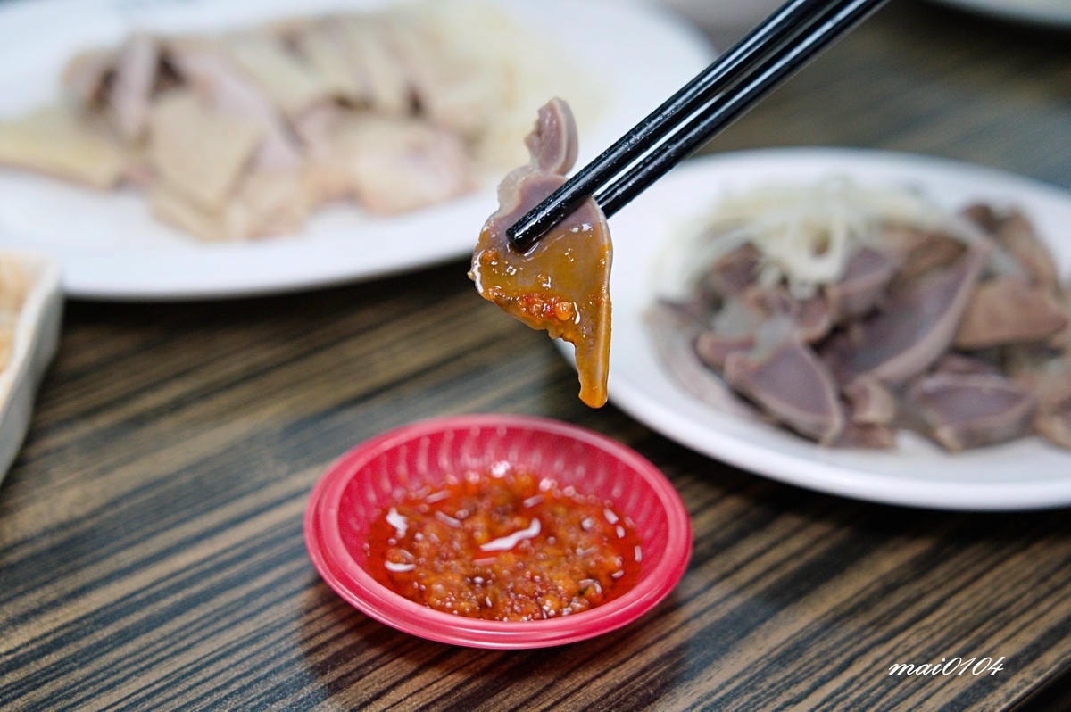 中壢鴨肉推薦｜豪爽鴨鴨肉專賣店中壢元化店～每月1號免費吃鴨肉