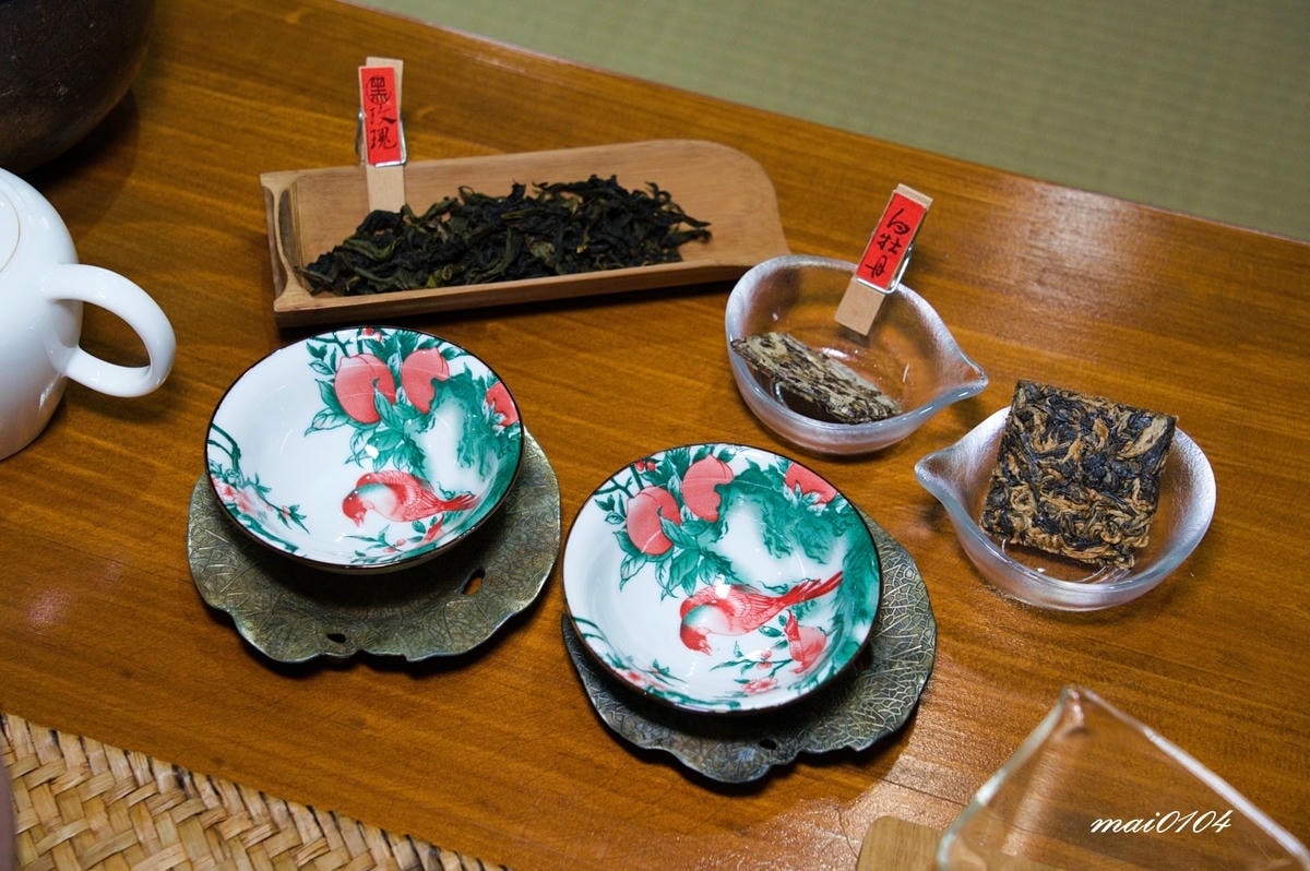 捨茶外人文茶館～不限時、免收服務費，茶點最低40元，中路特區