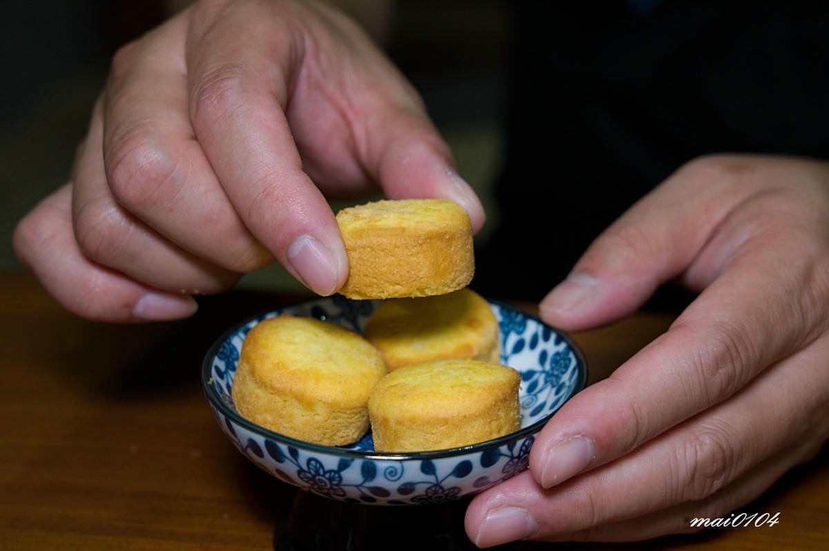 捨茶外人文茶館～不限時、免收服務費，茶點最低40元，中路特區