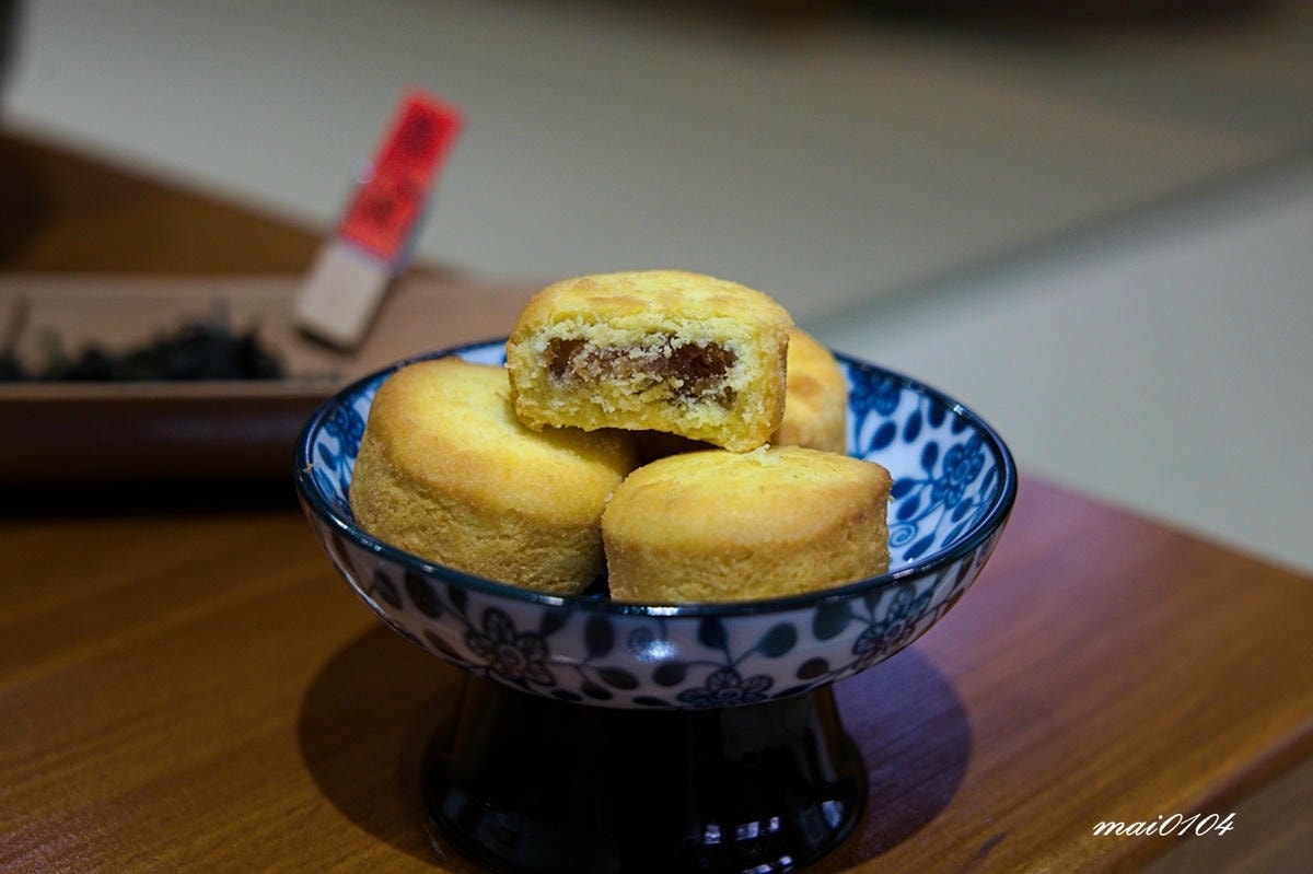 捨茶外人文茶館～不限時、免收服務費，茶點最低40元，中路特區