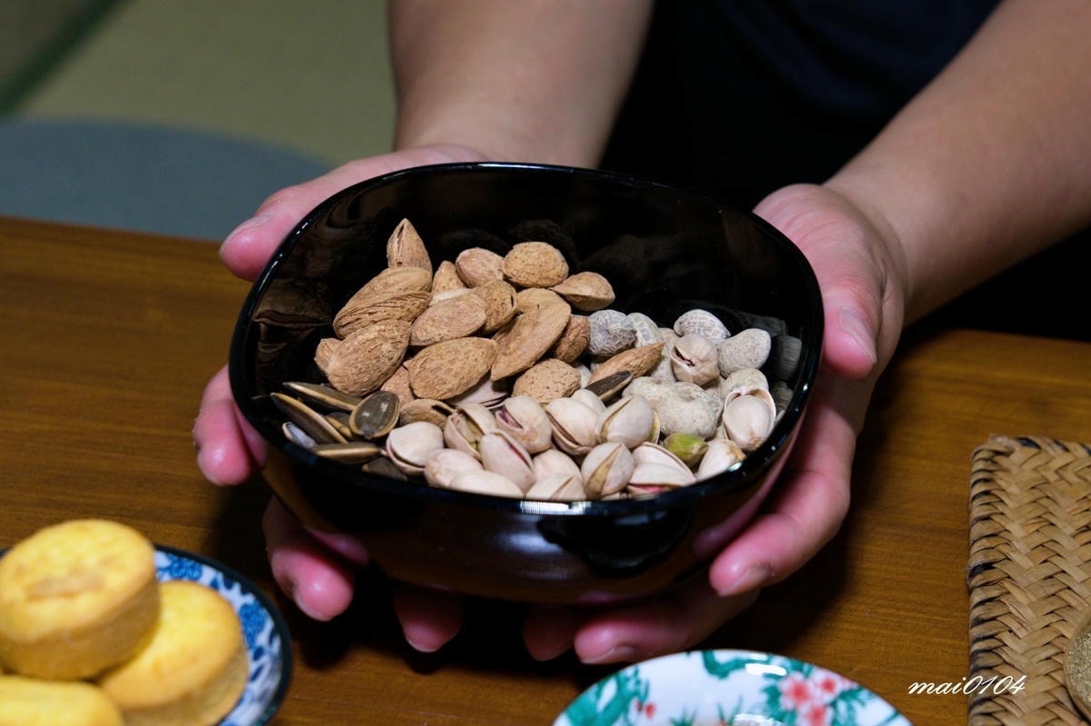 捨茶外人文茶館～不限時、免收服務費，茶點最低40元，中路特區