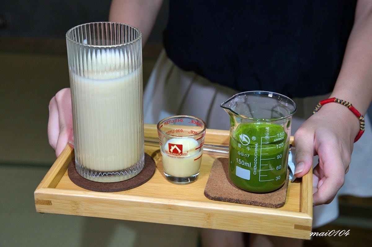 捨茶外人文茶館～不限時、免收服務費，茶點最低40元，中路特區