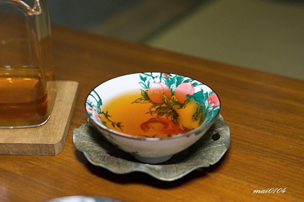 捨茶外人文茶館～不限時、免收服務費，茶點最低40元，中路特區