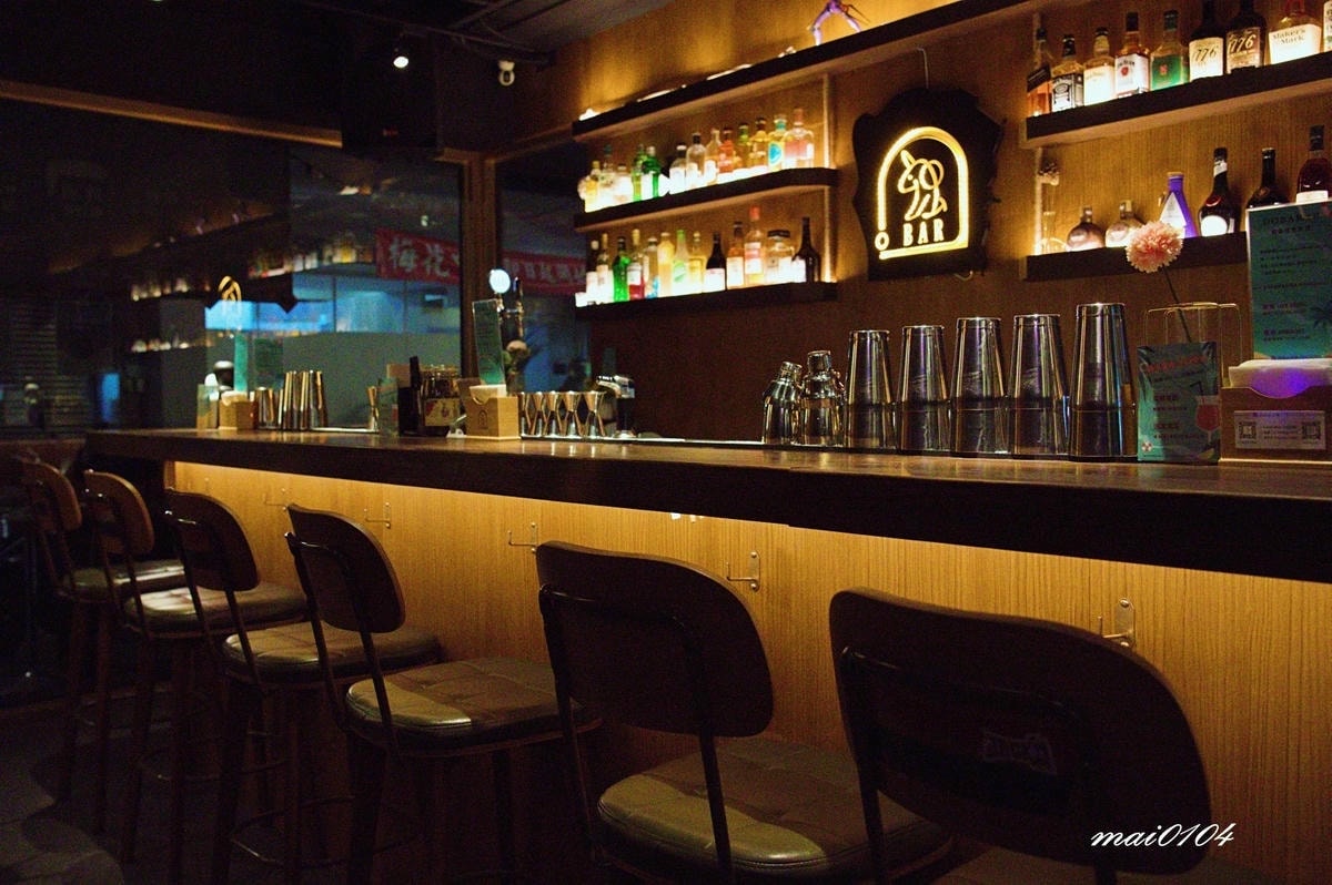台北士林夜市酒吧｜Dobar士林店~隱藏在士林夜市裡的人氣酒