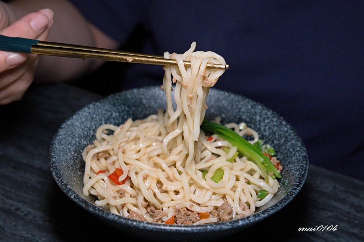 台北士林夜市酒吧｜Dobar士林店~隱藏在士林夜市裡的人氣酒