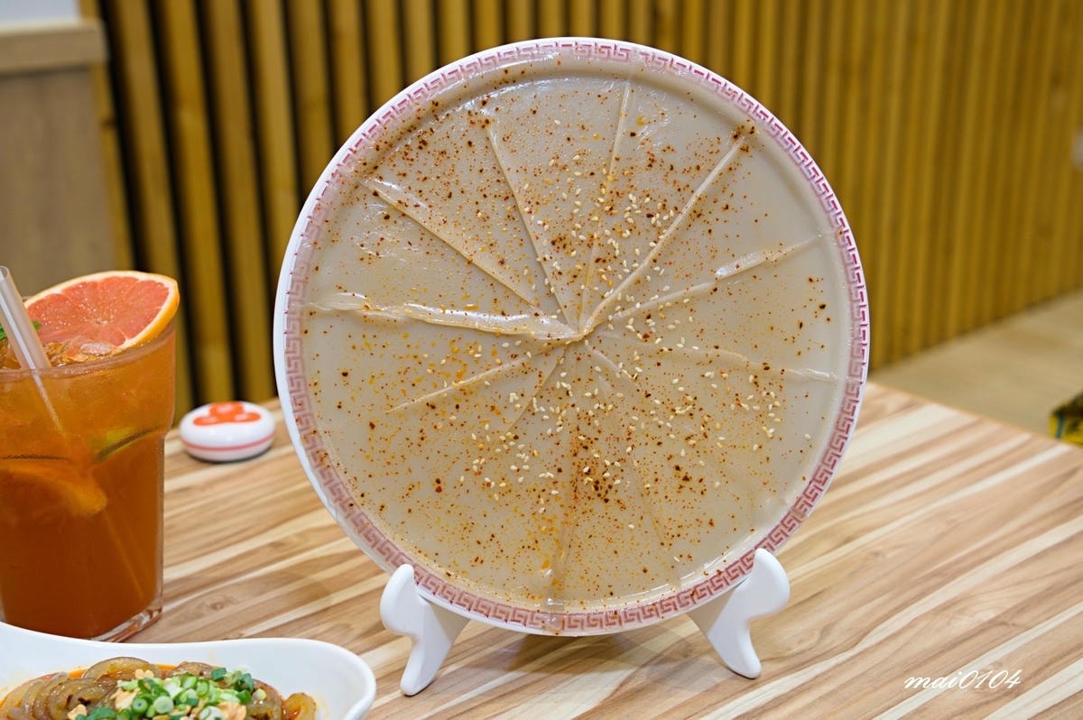 新竹火車站必吃美食︱爆川辣妹子烤魚新竹店～獨家嚴選比臉大的烤