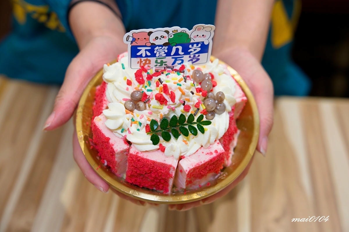 新竹火車站必吃美食︱爆川辣妹子烤魚新竹店～獨家嚴選比臉大的烤