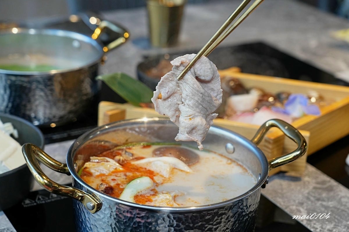 桃園火鍋｜寒聚精緻鍋物桃園正光店～中路特區美食、用餐享自助吧