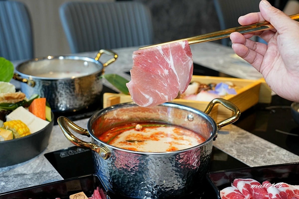 桃園火鍋｜寒聚精緻鍋物桃園正光店～中路特區美食、用餐享自助吧