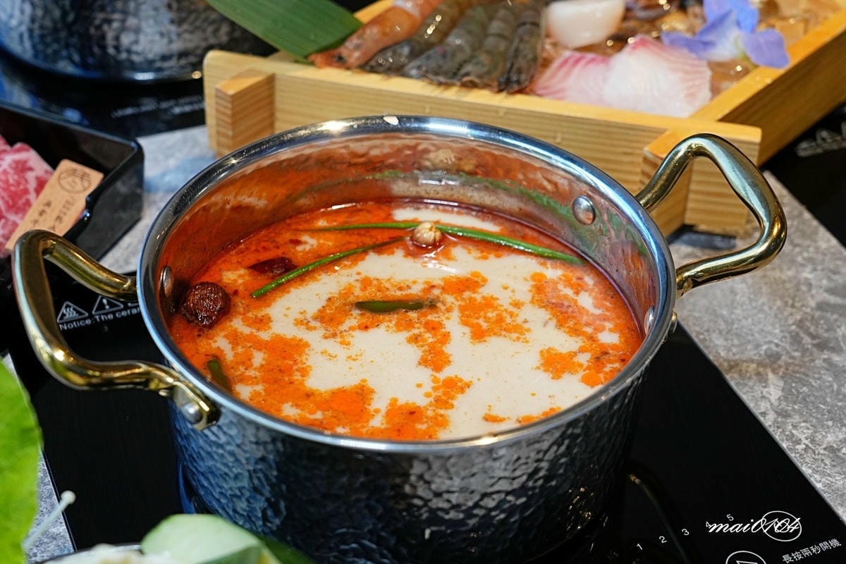 桃園火鍋｜寒聚精緻鍋物桃園正光店～中路特區美食、用餐享自助吧