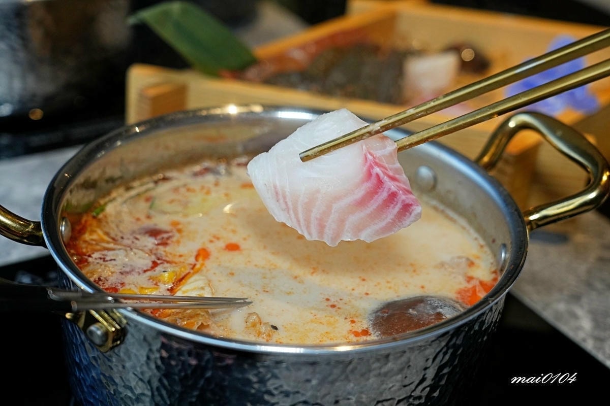 桃園火鍋｜寒聚精緻鍋物桃園正光店～中路特區美食、用餐享自助吧