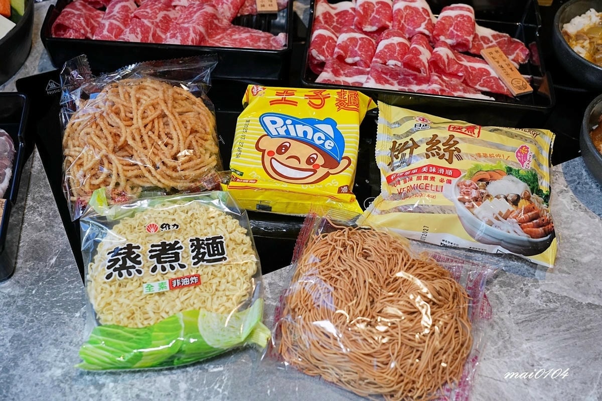 桃園火鍋｜寒聚精緻鍋物桃園正光店～中路特區美食、用餐享自助吧