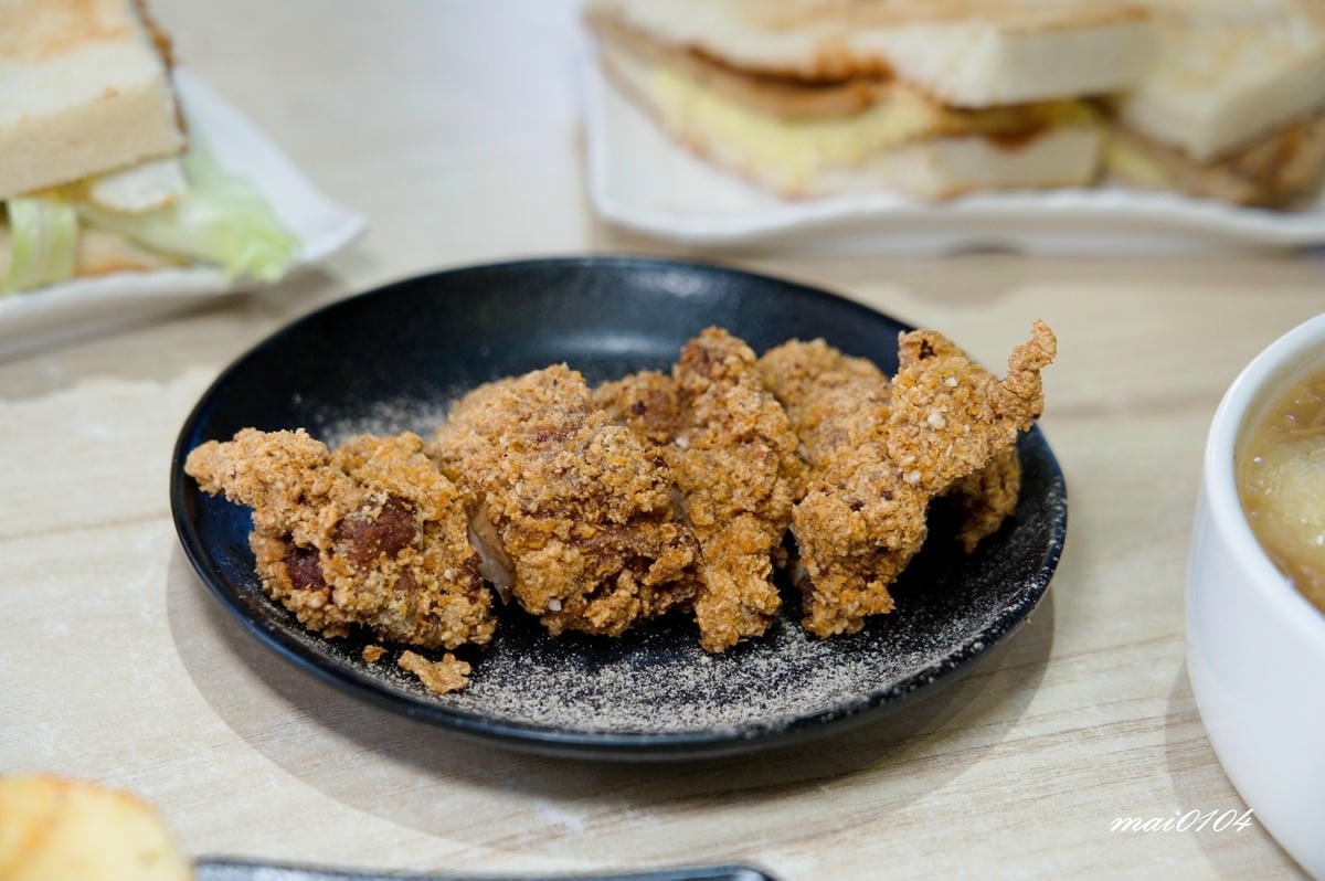 Eat here吃這炭火土司內壢成章店～新開幕！限時兩天炭火