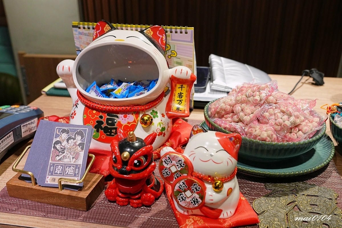 新竹石頭火鍋｜韋爐復刻食鍋巨城店～懷舊用餐風格、食材豐富多樣