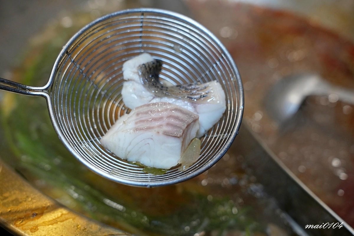 新竹石頭火鍋｜韋爐復刻食鍋巨城店～懷舊用餐風格、食材豐富多樣