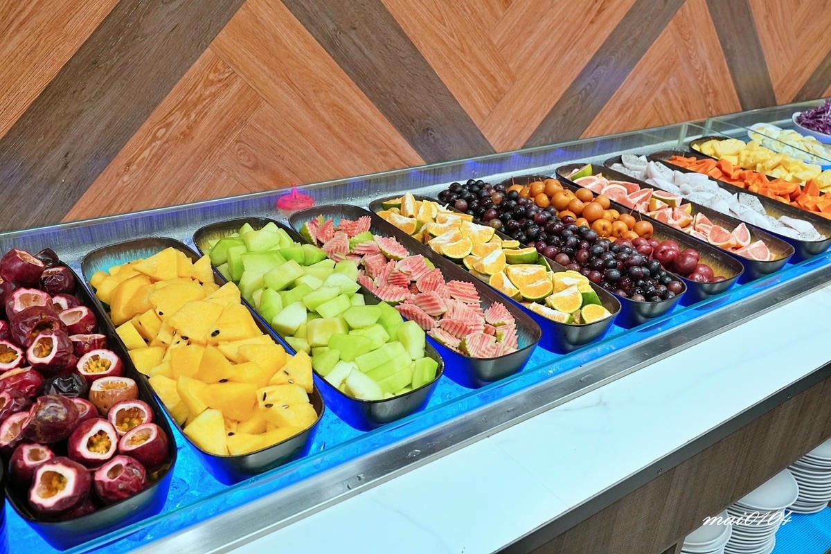 桃園牛排自助吧吃到飽推薦「饗厚牛排桃園店」～加價49元享有主