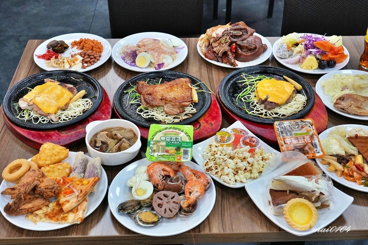 桃園牛排自助吧吃到飽推薦「饗厚牛排桃園店」～加價49元享有主