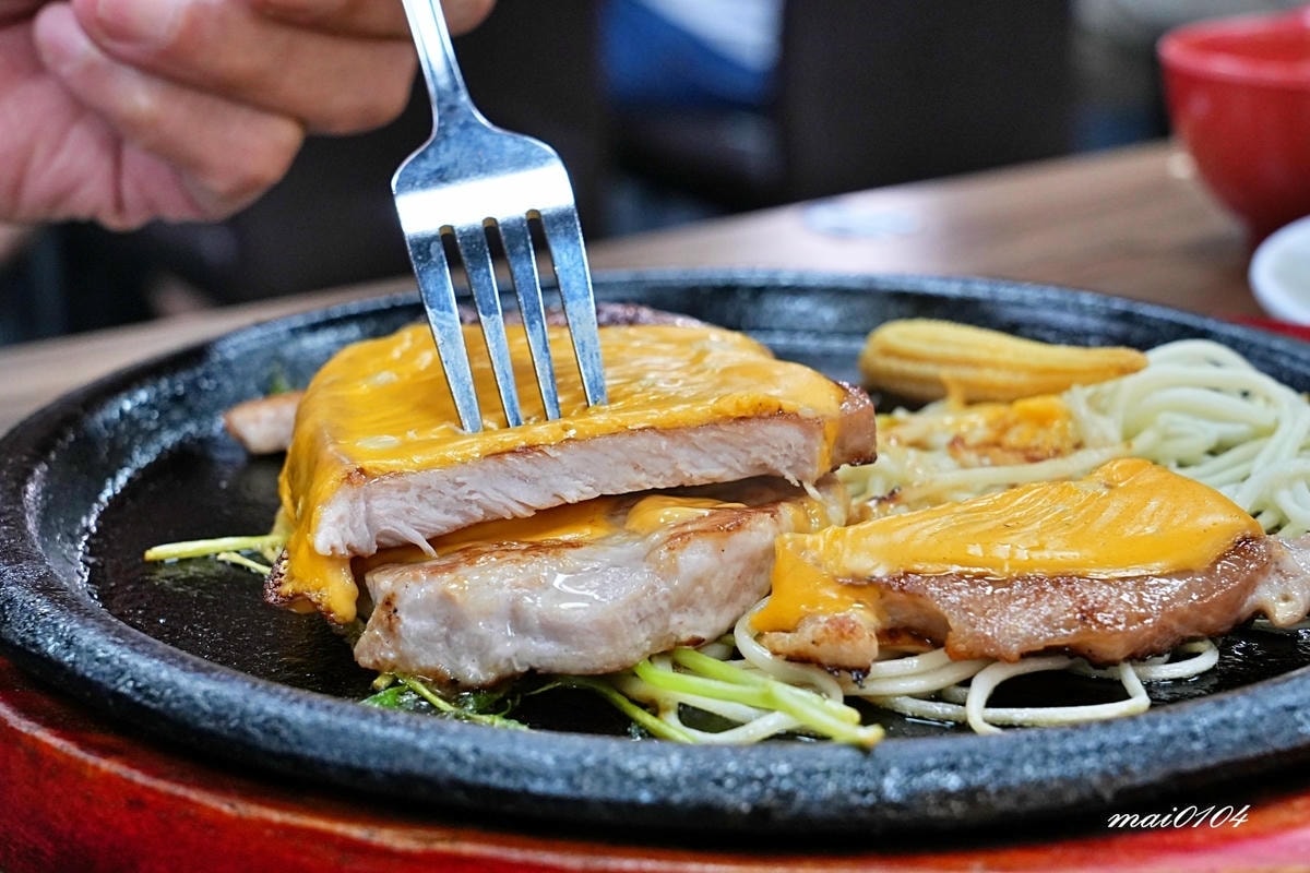 桃園牛排自助吧吃到飽推薦「饗厚牛排桃園店」～加價49元享有主