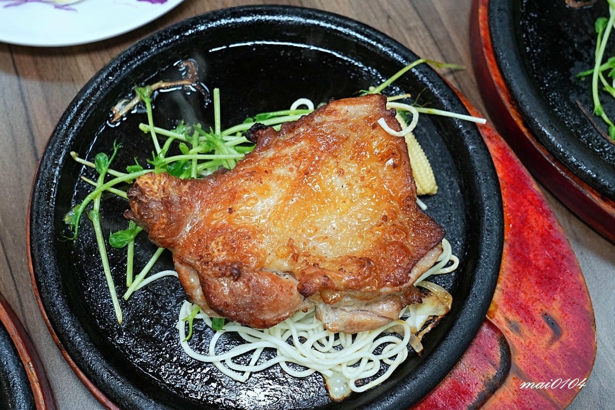 桃園牛排自助吧吃到飽推薦「饗厚牛排桃園店」～加價49元享有主