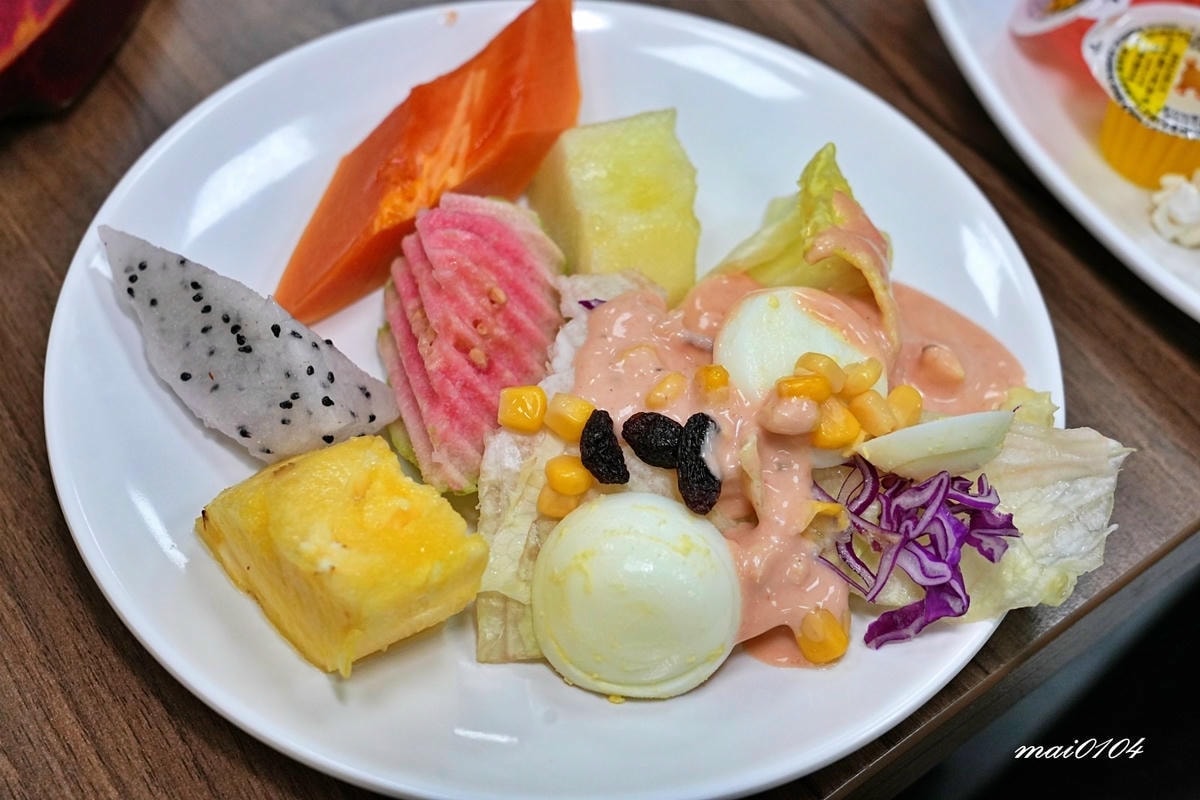 桃園牛排自助吧吃到飽推薦「饗厚牛排桃園店」～加價49元享有主