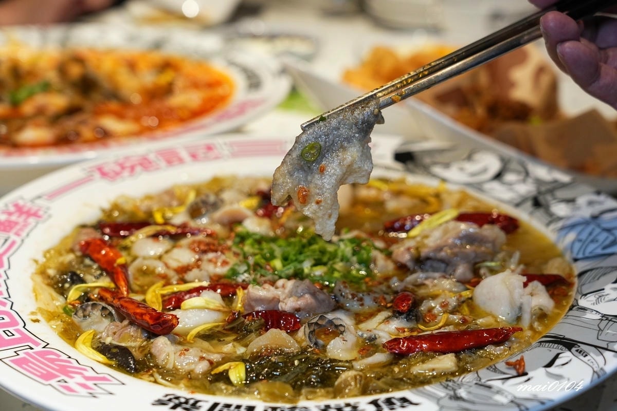 楊梅美食｜築間酸菜魚楊梅中山店～營業到凌晨24:00的酸菜魚
