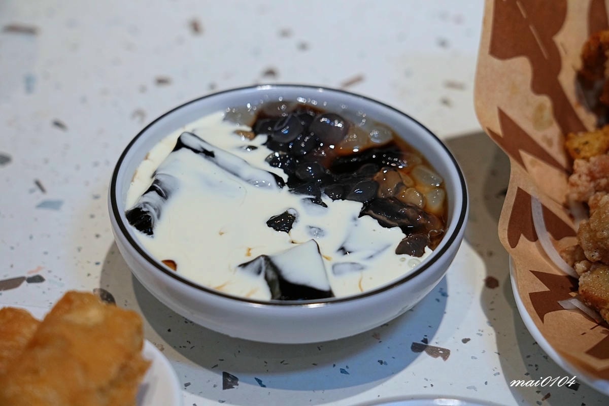 楊梅美食｜築間酸菜魚楊梅中山店～營業到凌晨24:00的酸菜魚