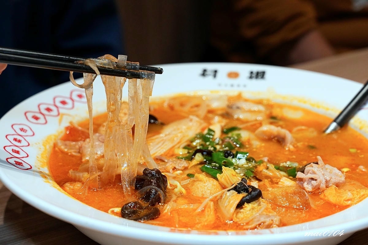 新竹香山美食｜村椒酸菜魚～只要258元就能享用正宗老罈酸菜魚
