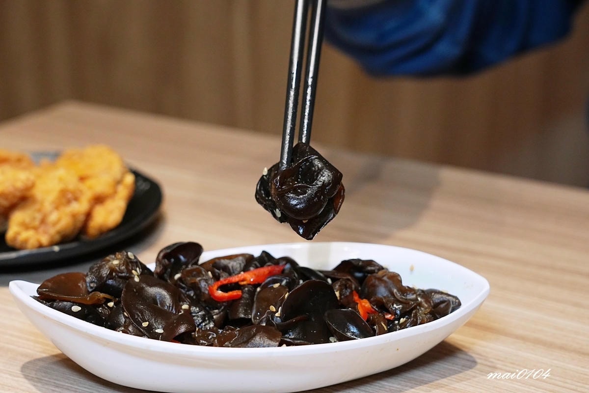 新竹香山美食｜村椒酸菜魚～只要258元就能享用正宗老罈酸菜魚