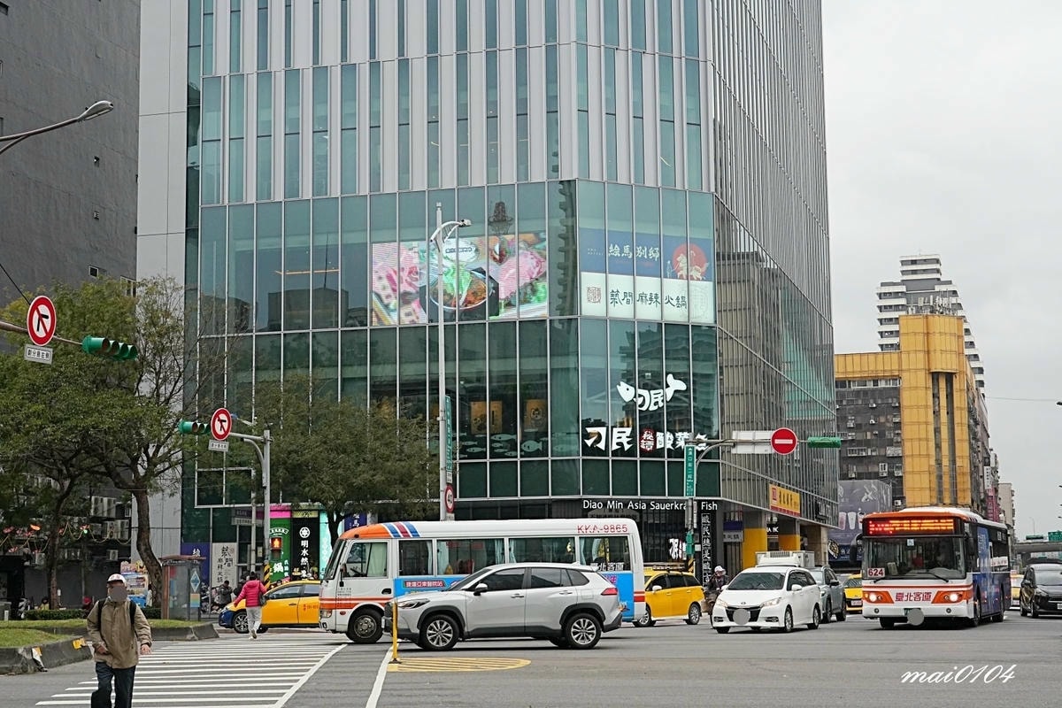 台北西門町美食｜狂一鍋酸菜魚～肉多多、明水然樂兩大新創姊妹品