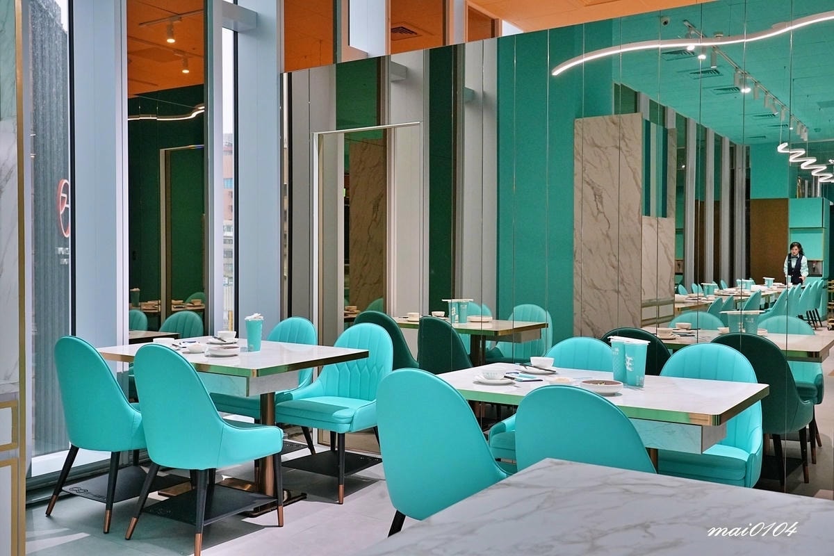 台北西門町美食｜狂一鍋酸菜魚～肉多多、明水然樂兩大新創姊妹品