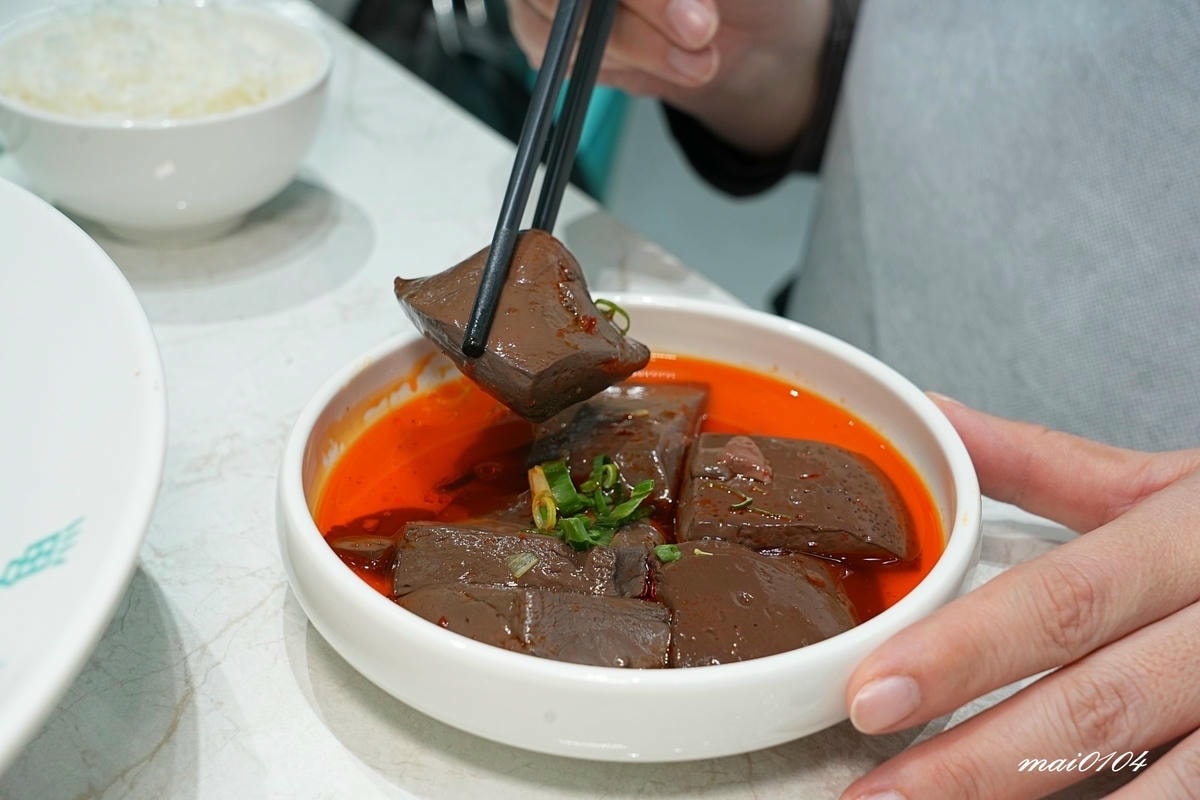 台北西門町美食｜狂一鍋酸菜魚～肉多多、明水然樂兩大新創姊妹品