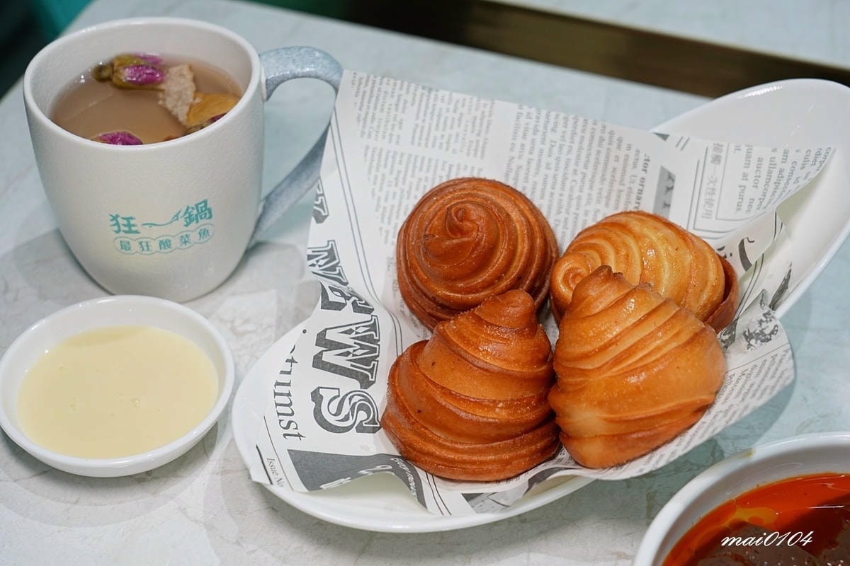 台北西門町美食｜狂一鍋酸菜魚～肉多多、明水然樂兩大新創姊妹品