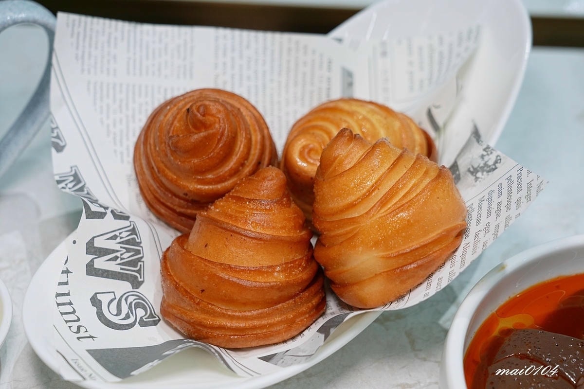 台北西門町美食｜狂一鍋酸菜魚～肉多多、明水然樂兩大新創姊妹品