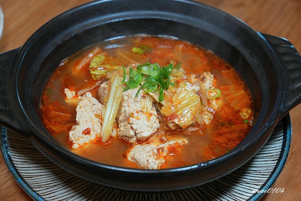 中壢居酒屋｜伙串滿酒場～喝啤酒聊天的好所在，連臭豆腐、炒飯、