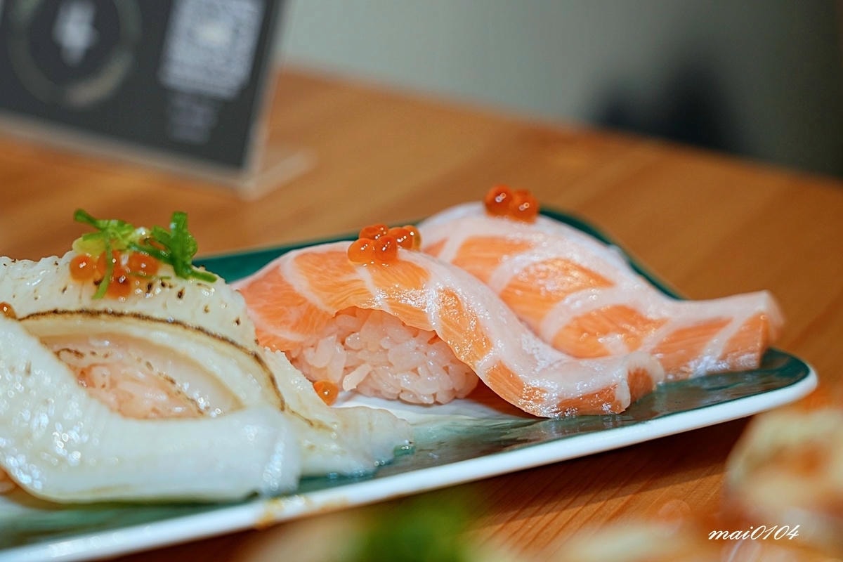 沒有招牌、隱藏在市場裡的日式料理，料多味美的味增湯免費喝到飽