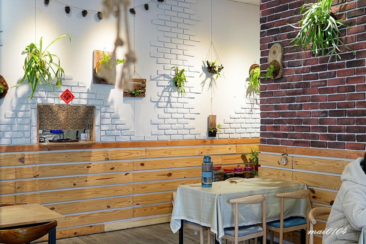 桃園平鎮美食｜鹿途咖啡LU•TU～充滿綠色植栽的早午餐、義大