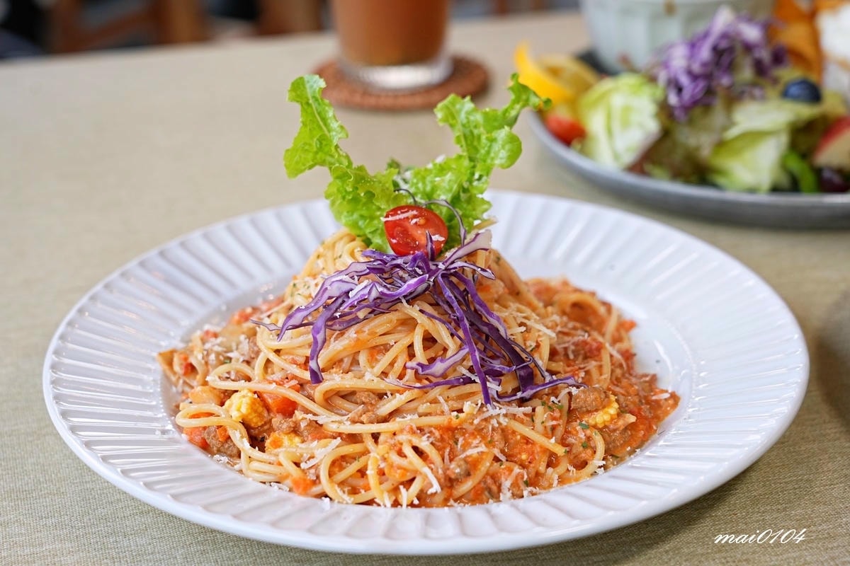 桃園平鎮美食｜鹿途咖啡LU•TU～充滿綠色植栽的早午餐、義大