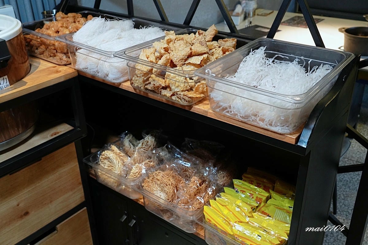 楊梅鍋物｜砸鍋火鍋專賣店～肉品、海鮮自由搭配，白飯、滷肉燥、