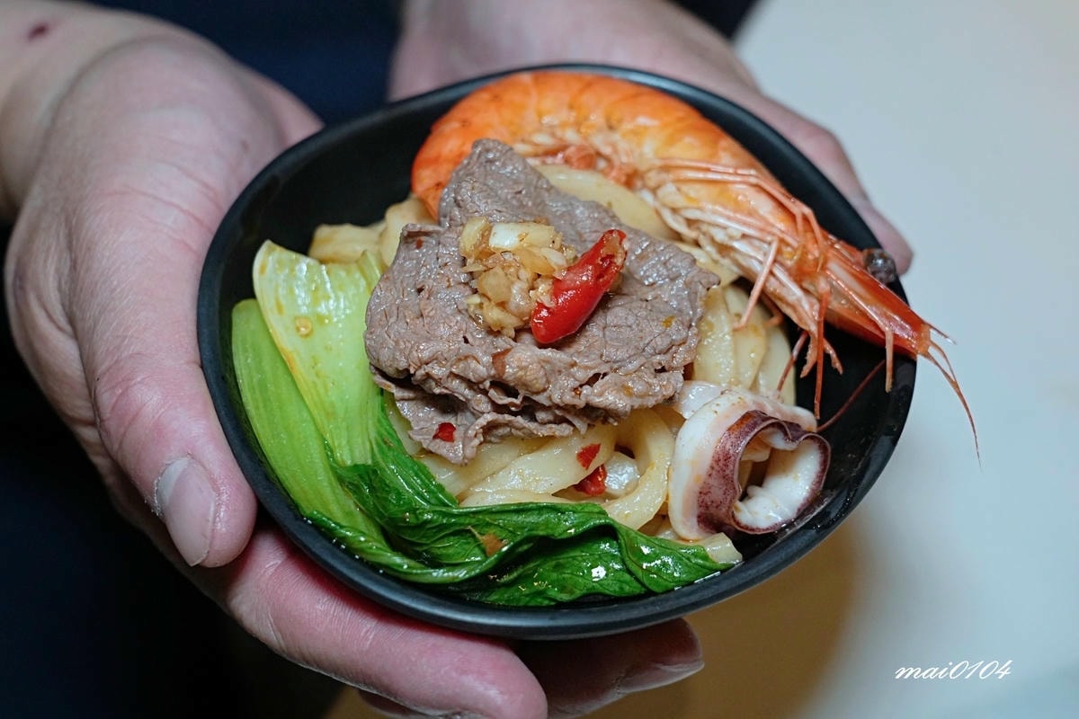 楊梅鍋物｜砸鍋火鍋專賣店～肉品、海鮮自由搭配，白飯、滷肉燥、