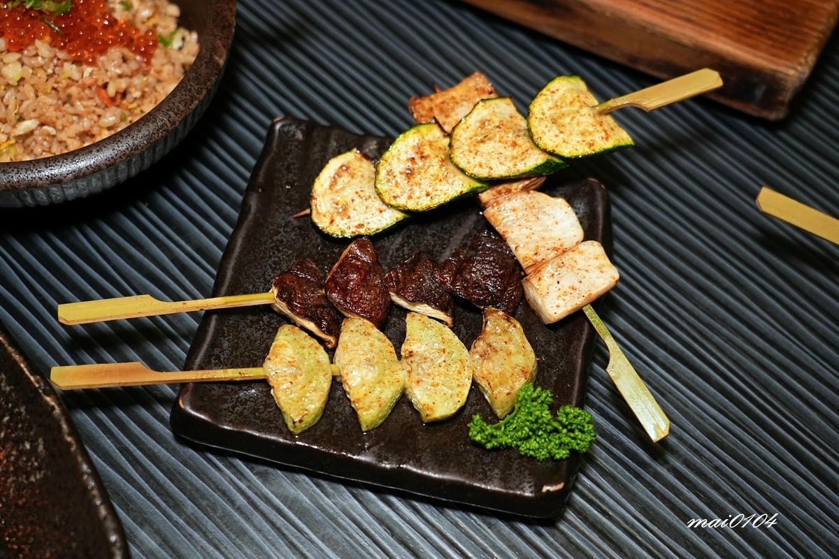 一週只開五天的桃園騷居酒屋!營業到凌晨一點,每個座位都是獨立 一週只開五天的桃園騷居酒屋!營業到凌晨一點,每個座位都是獨立