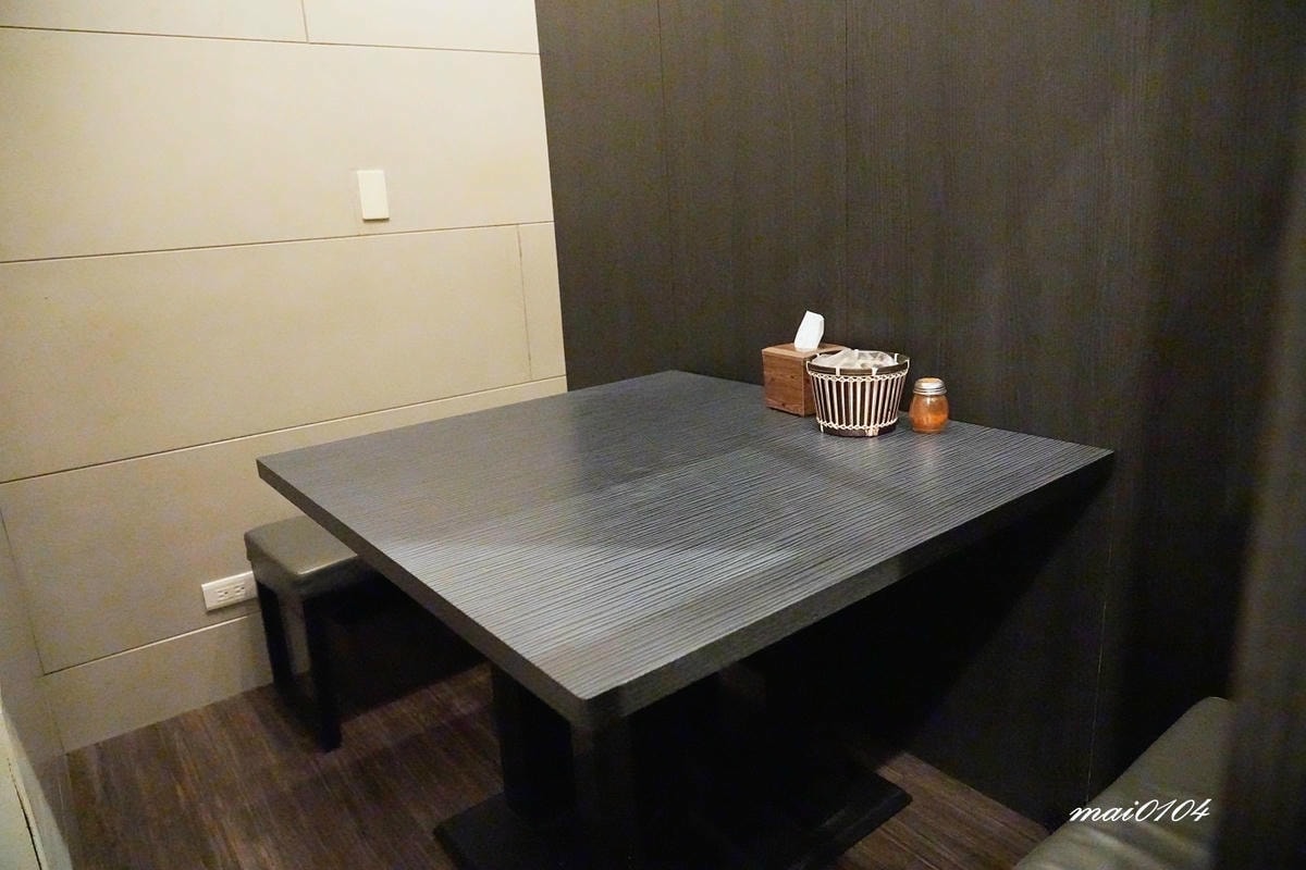 一週只開五天的桃園騷居酒屋!營業到凌晨一點,每個座位都是獨立 一週只開五天的桃園騷居酒屋!營業到凌晨一點,每個座位都是獨立