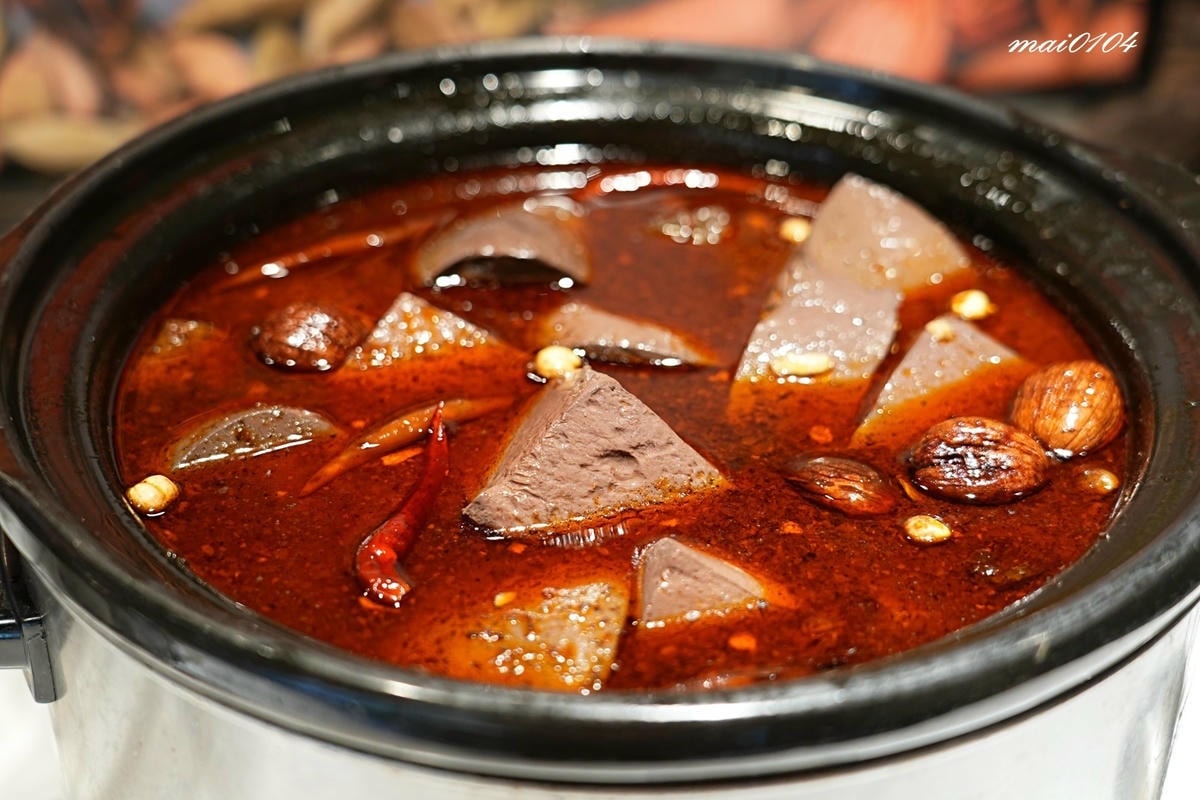 龜山林口火鍋吃到飽｜魔椒頂級鴛鴦鍋林口總店～吃到飽的價格、單