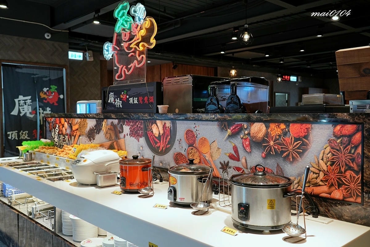 龜山林口火鍋吃到飽｜魔椒頂級鴛鴦鍋林口總店～吃到飽的價格、單