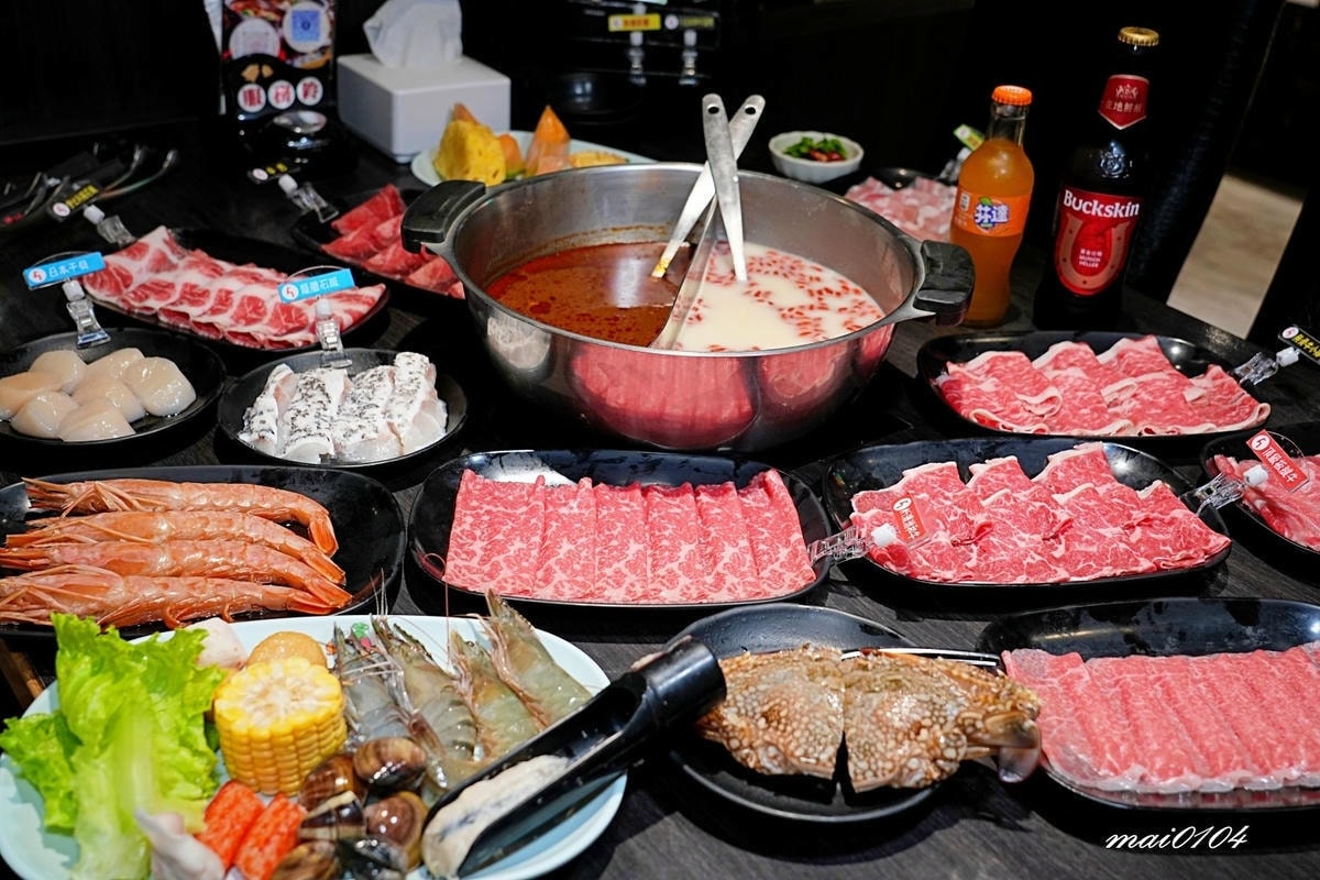 龜山林口火鍋吃到飽｜魔椒頂級鴛鴦鍋林口總店～吃到飽的價格、單