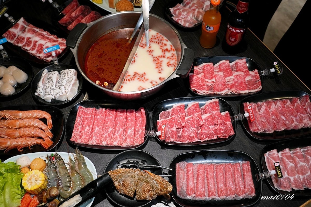 龜山林口火鍋吃到飽｜魔椒頂級鴛鴦鍋林口總店～吃到飽的價格、單