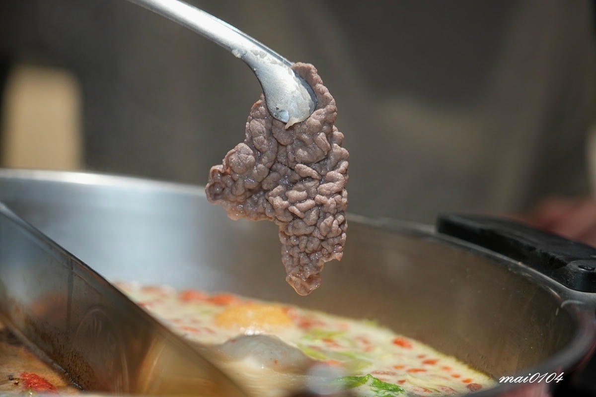 龜山林口火鍋吃到飽｜魔椒頂級鴛鴦鍋林口總店～吃到飽的價格、單