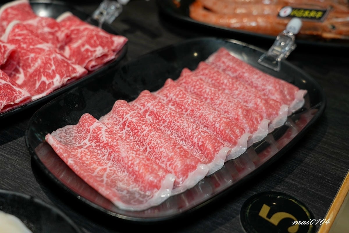 龜山林口火鍋吃到飽｜魔椒頂級鴛鴦鍋林口總店～吃到飽的價格、單