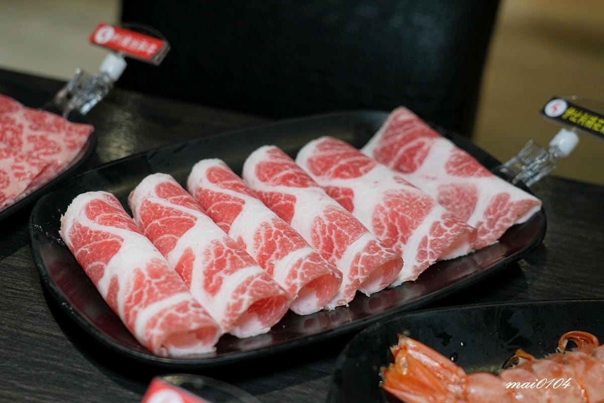 龜山林口火鍋吃到飽｜魔椒頂級鴛鴦鍋林口總店～吃到飽的價格、單