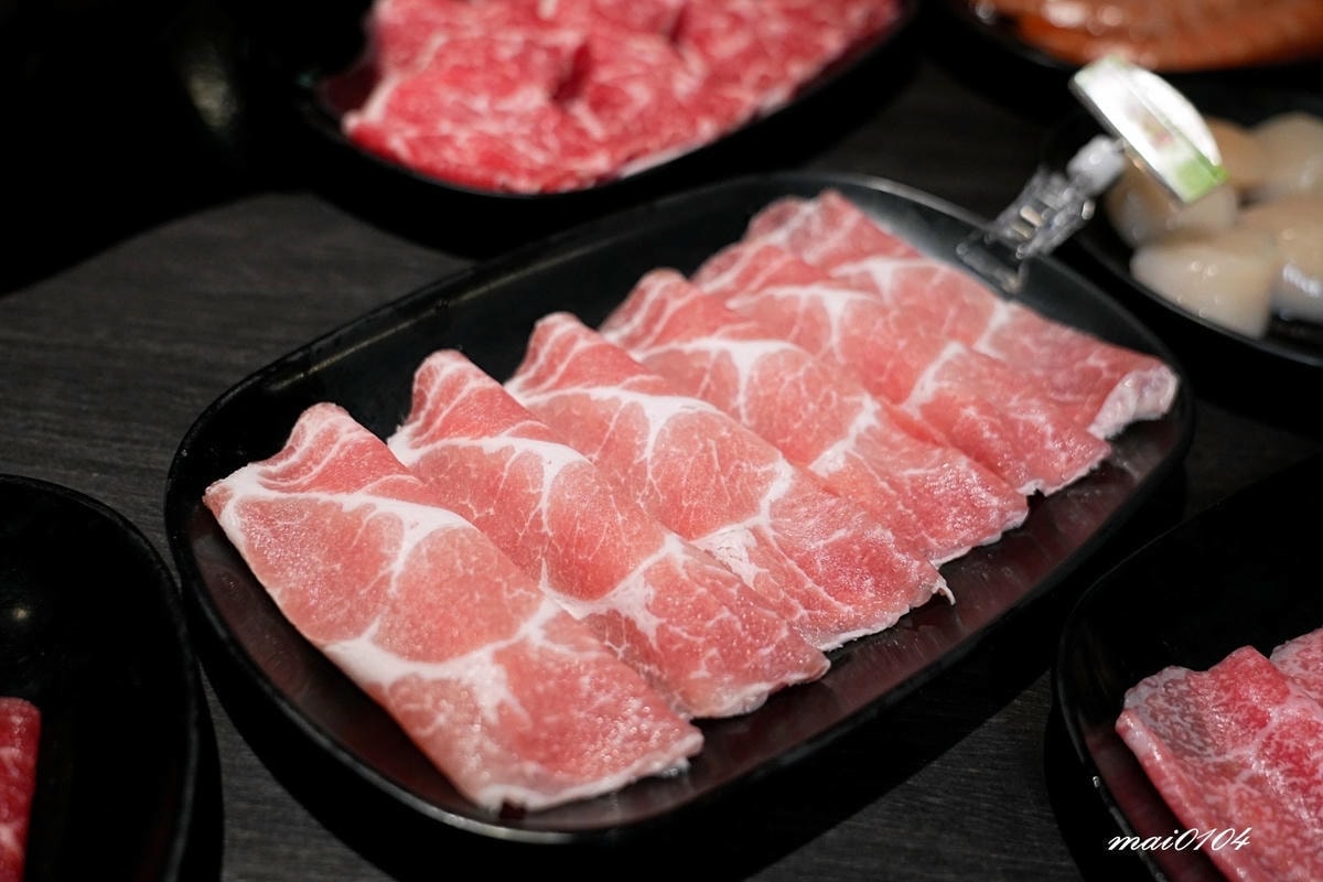 龜山林口火鍋吃到飽｜魔椒頂級鴛鴦鍋林口總店～吃到飽的價格、單