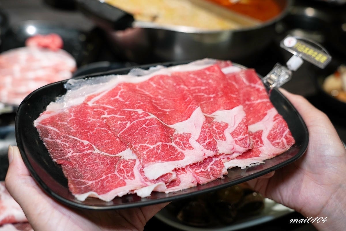 龜山林口火鍋吃到飽｜魔椒頂級鴛鴦鍋林口總店～吃到飽的價格、單